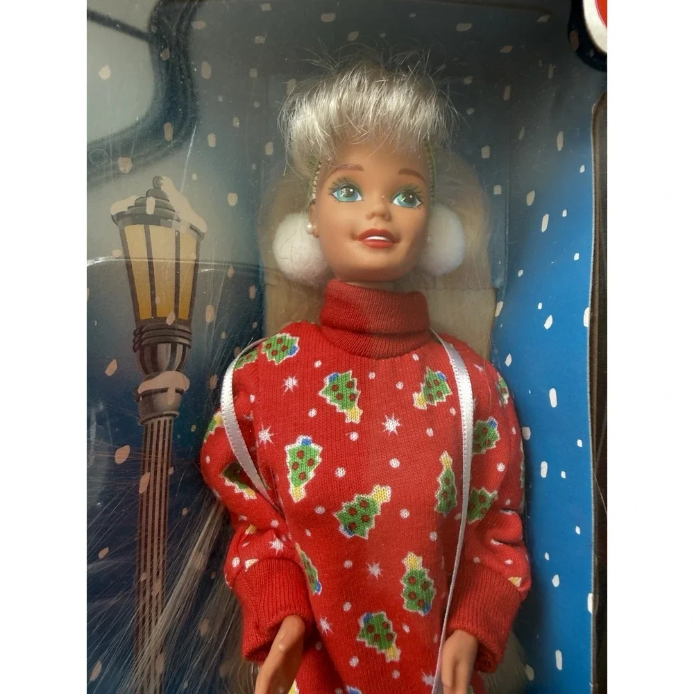 Mattel Barbie Caroling Fun Special Edition Fashion Doll 11in MPN 13966 1995